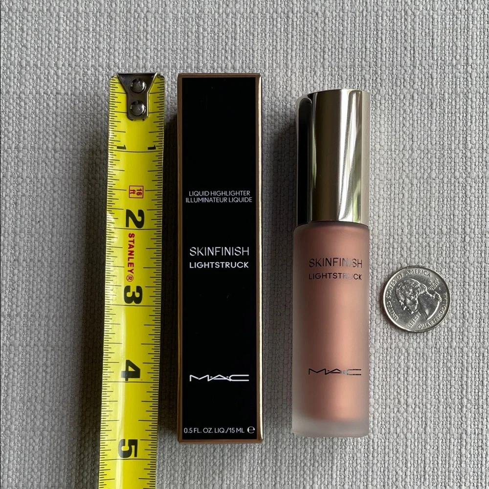 MAC Cosmetics Skinfinish Lightstruck Liquid Highlighter - space slippers
